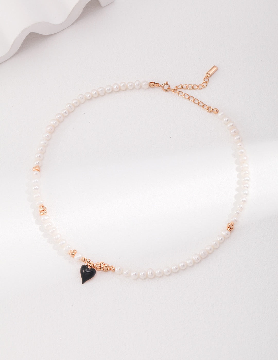 Noir Amour Necklace