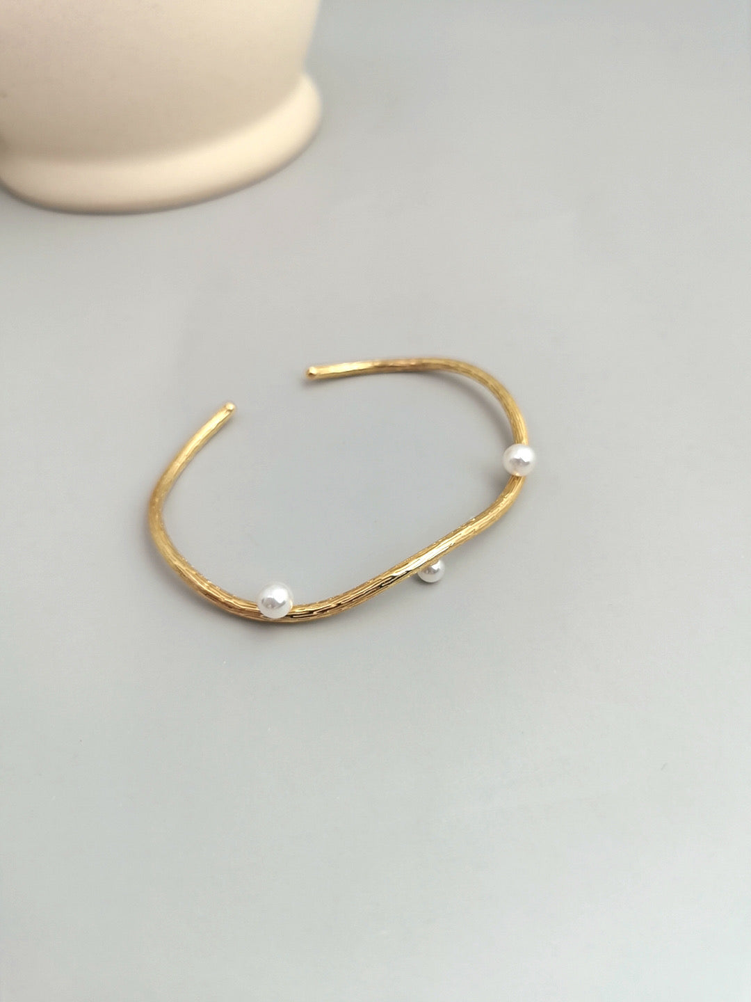 Pearl Élégance Adjustable Bangle